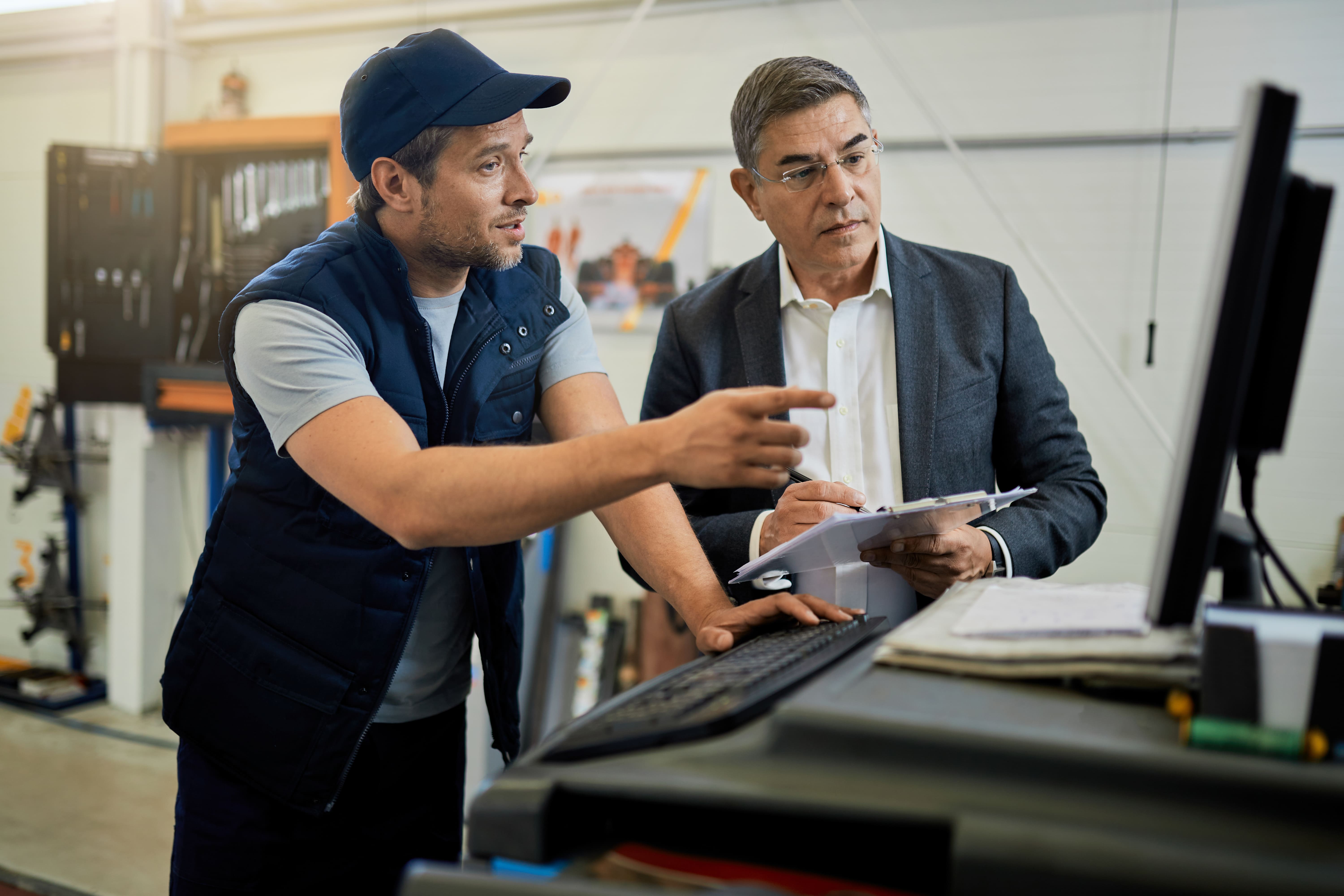 Field service operations management software
